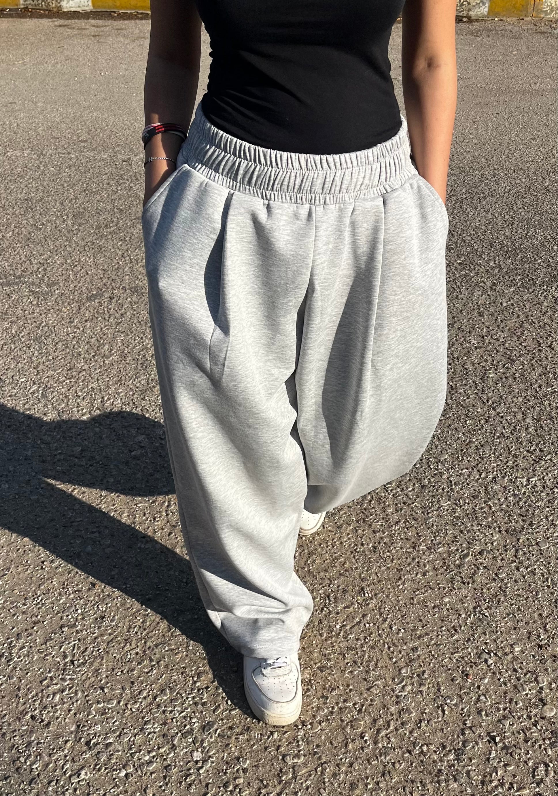 Xova Relaxed Fit Pants