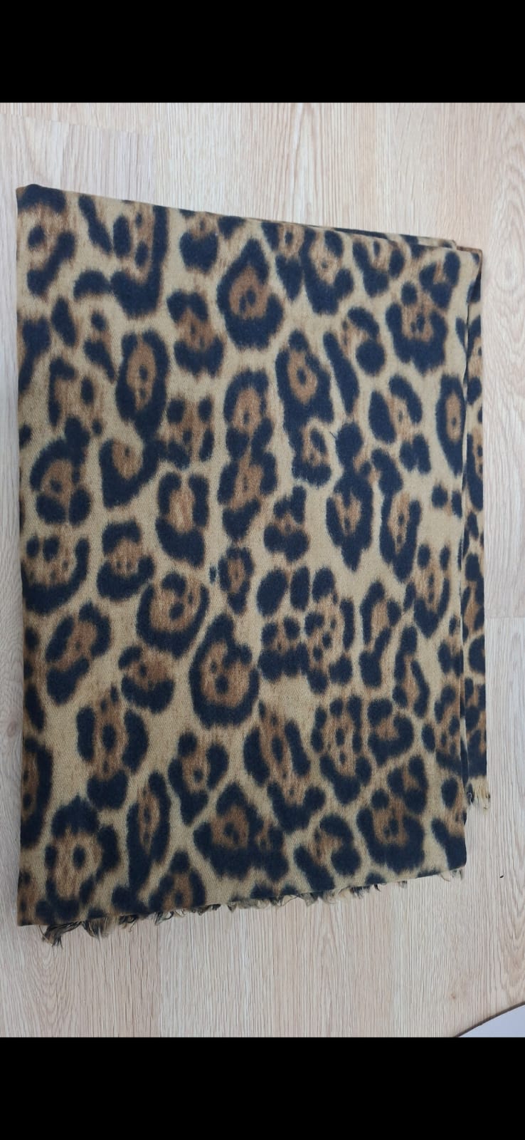 ANIMAL PRINT SCARF